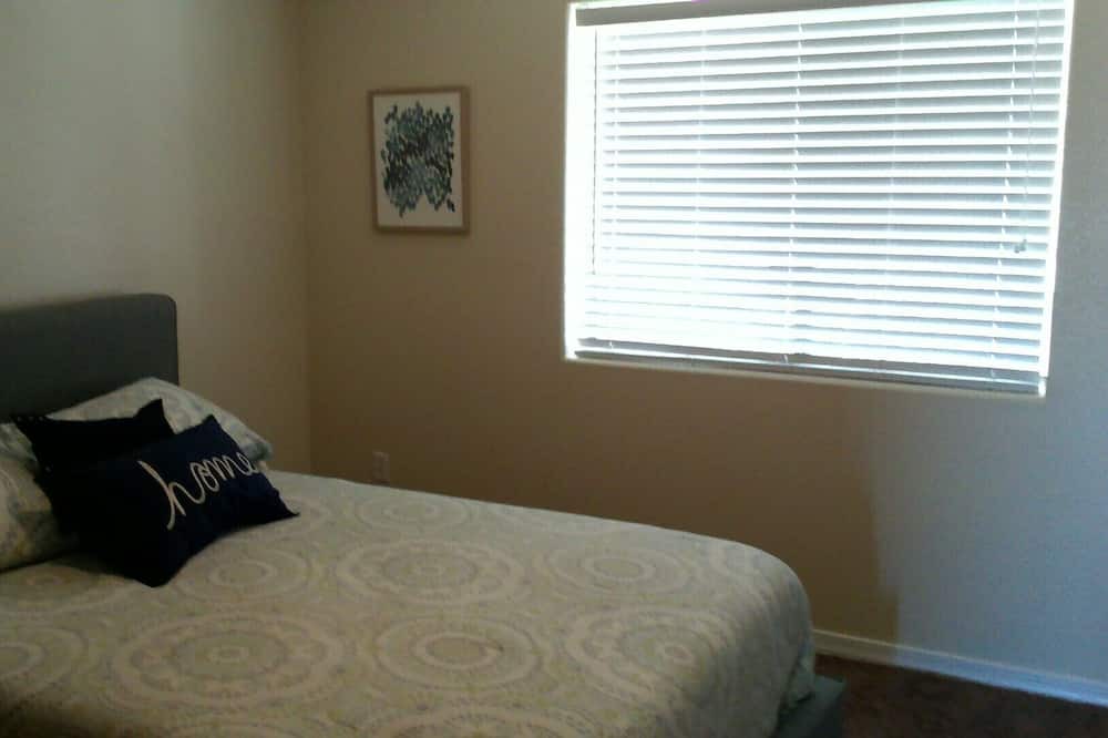 Photo of Bedroom in Lake Havasu City