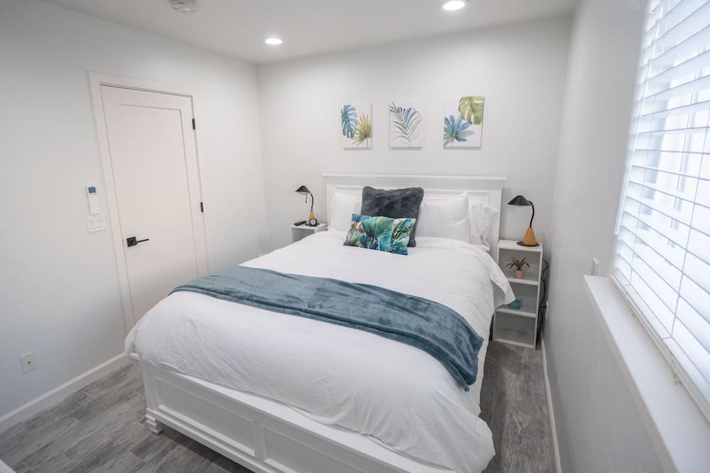 Photo of Bedroom in Shell Beach