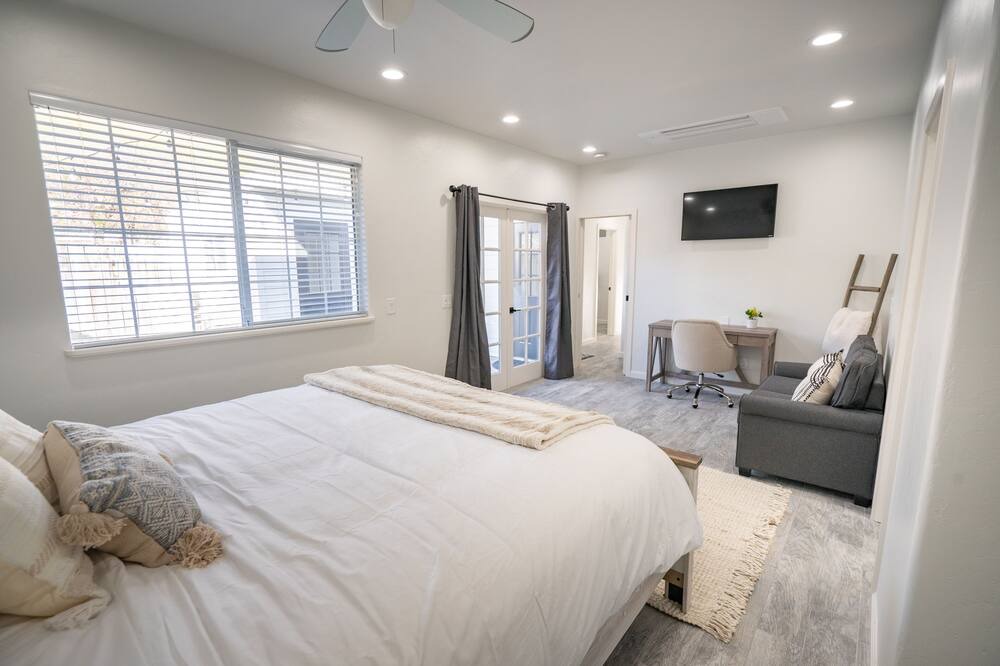 Photo of Bedroom in Shell Beach
