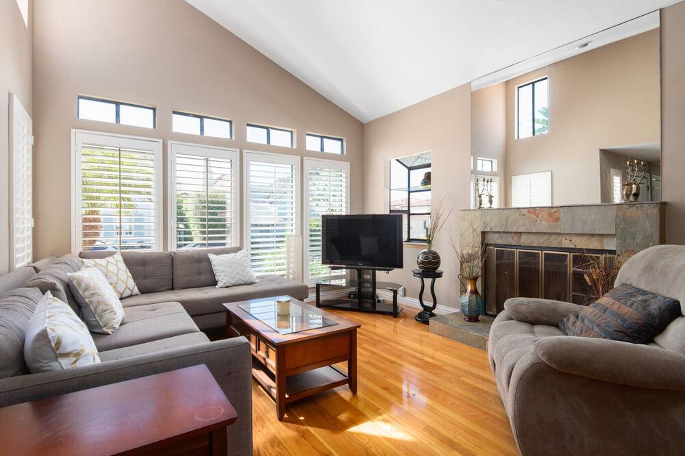 Photo of Livingroom in Beach Barber Tract