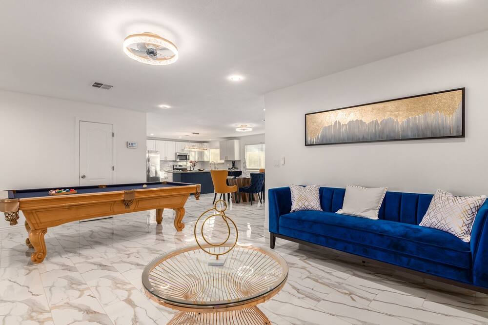 Photo of Livingroom in Maryvale