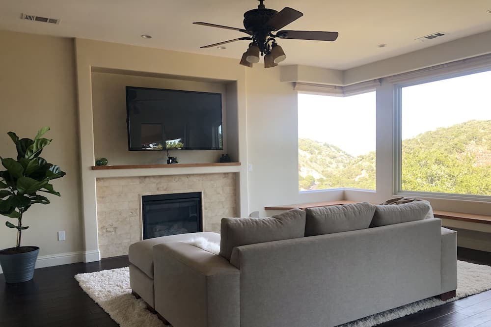 Photo of Bedroom in Avila Beach