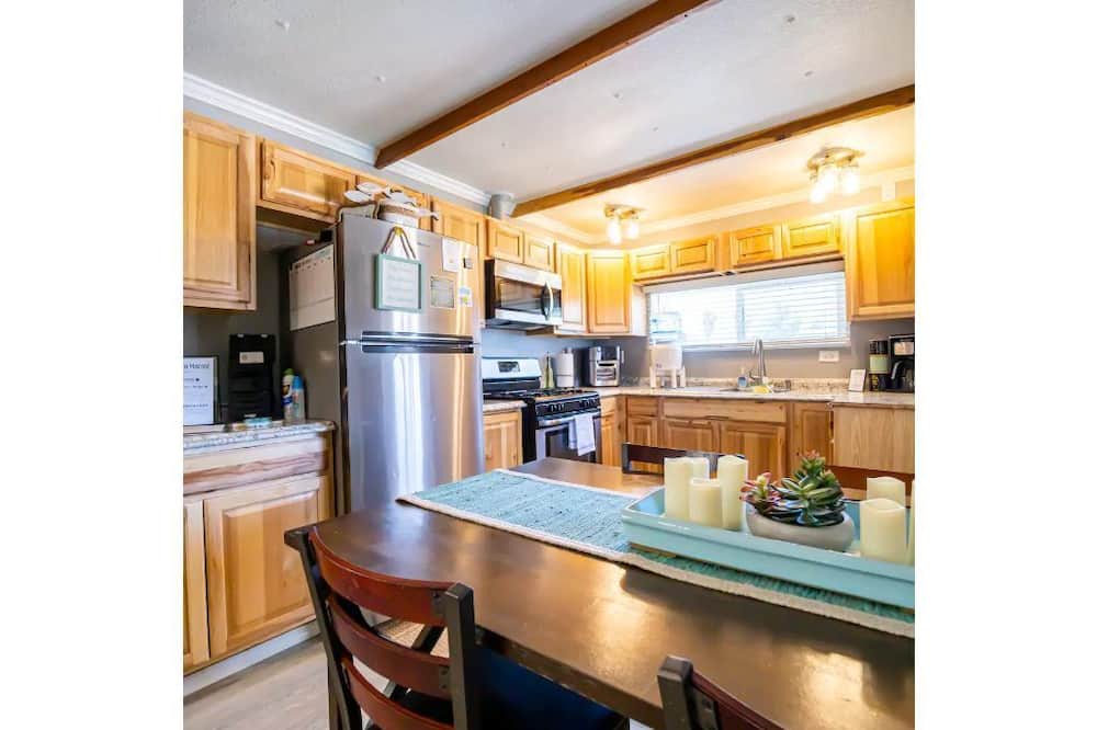 Photo of Kitchen in Mohave Valley
