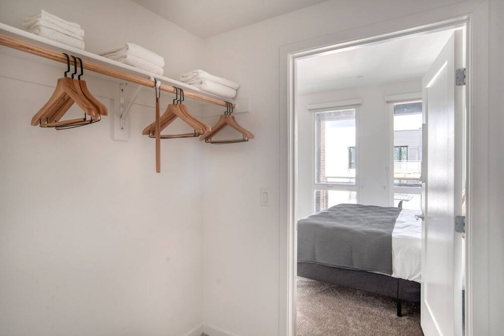 Photo of Bedroom in Emeryville