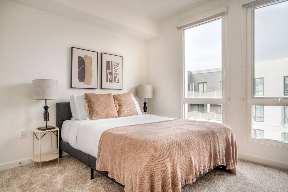 Photo of Bedroom in Emeryville