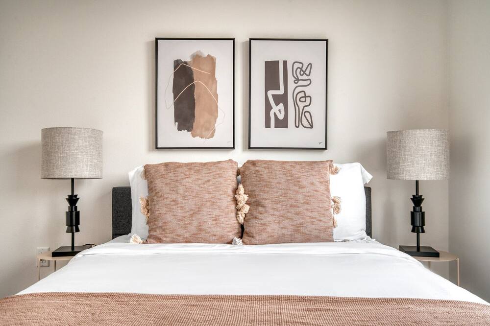 Photo of Bedroom in Emeryville