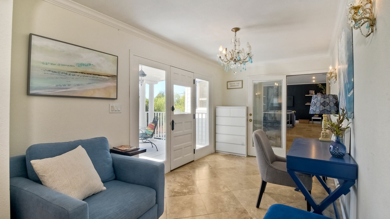Photo of Livingroom in Vista