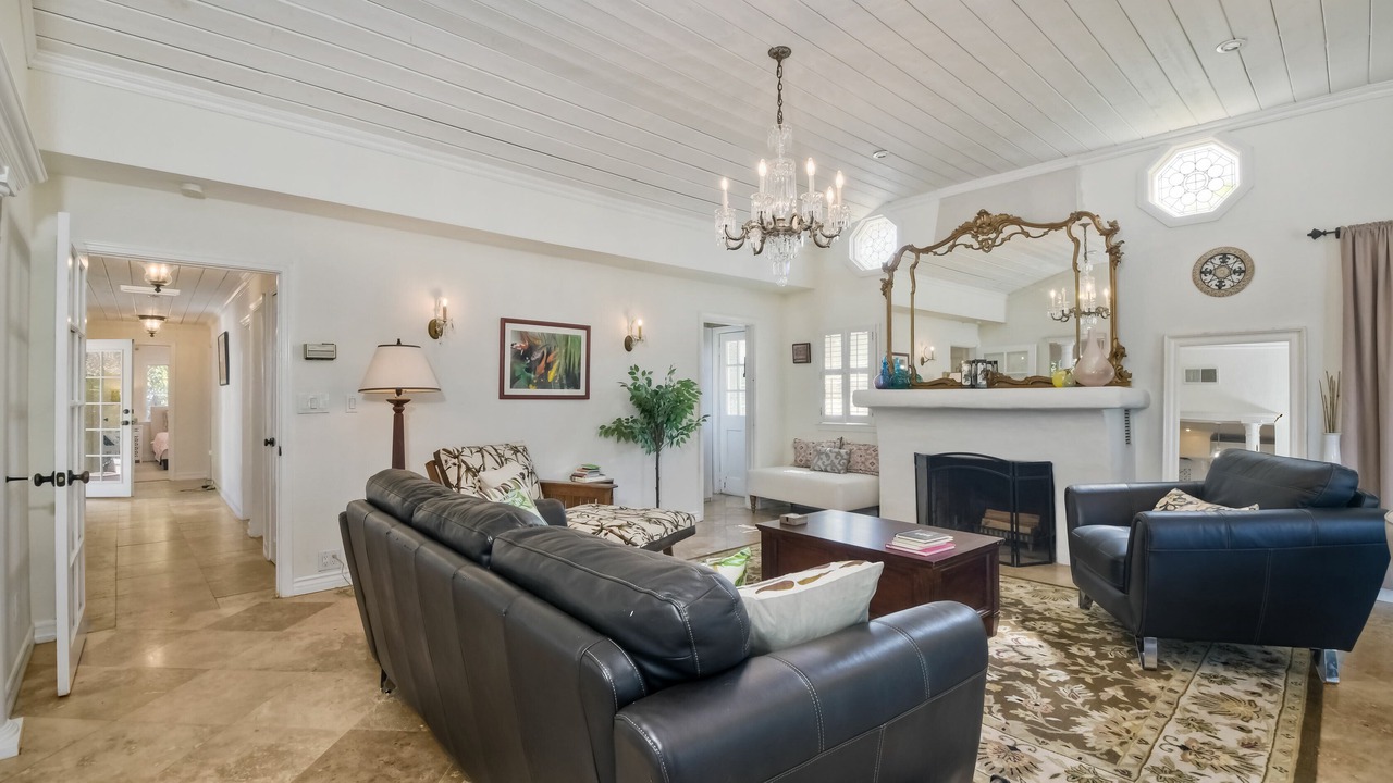 Photo of Livingroom in Vista
