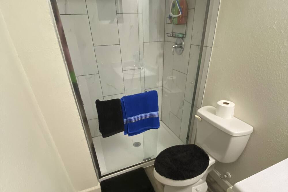 Photo of Bathroom in Elverta
