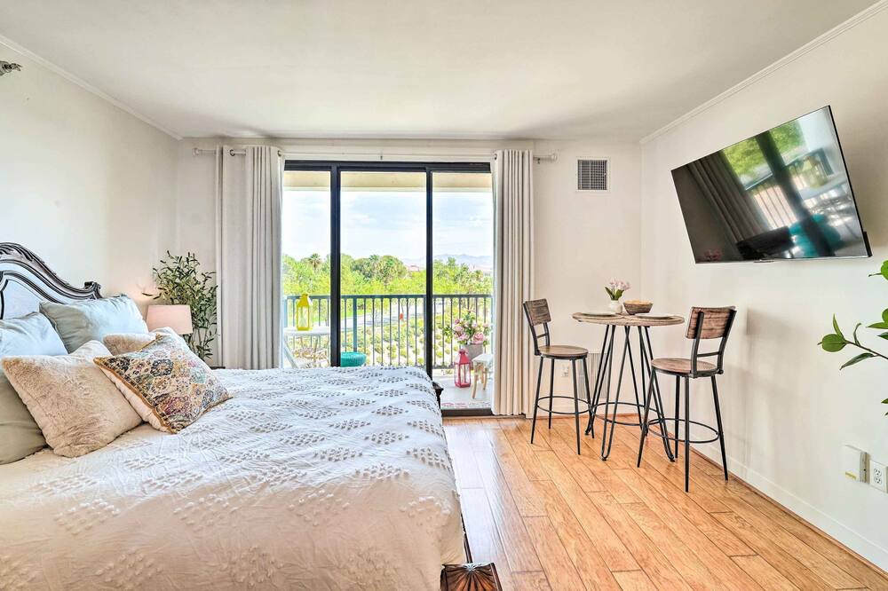 Photo of Bedroom in Lake Las Vegas