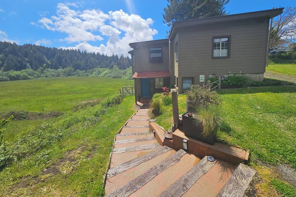 Photo of Outdoor in Eureka