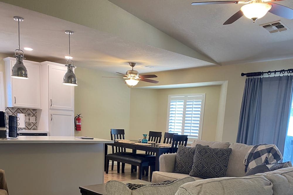 Photo of Livingroom in Fort Mohave
