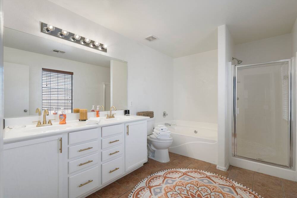 Photo of Bathroom in Surprise Farms