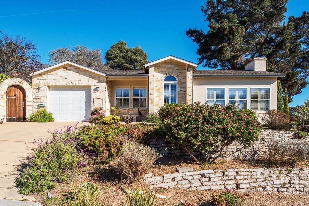 Photo of Outdoor in Del Rey Oaks