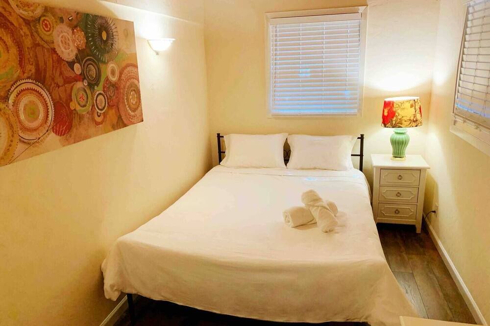 Photo of Bedroom in Barron Park