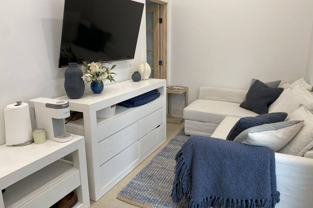Photo of Livingroom in Townsite