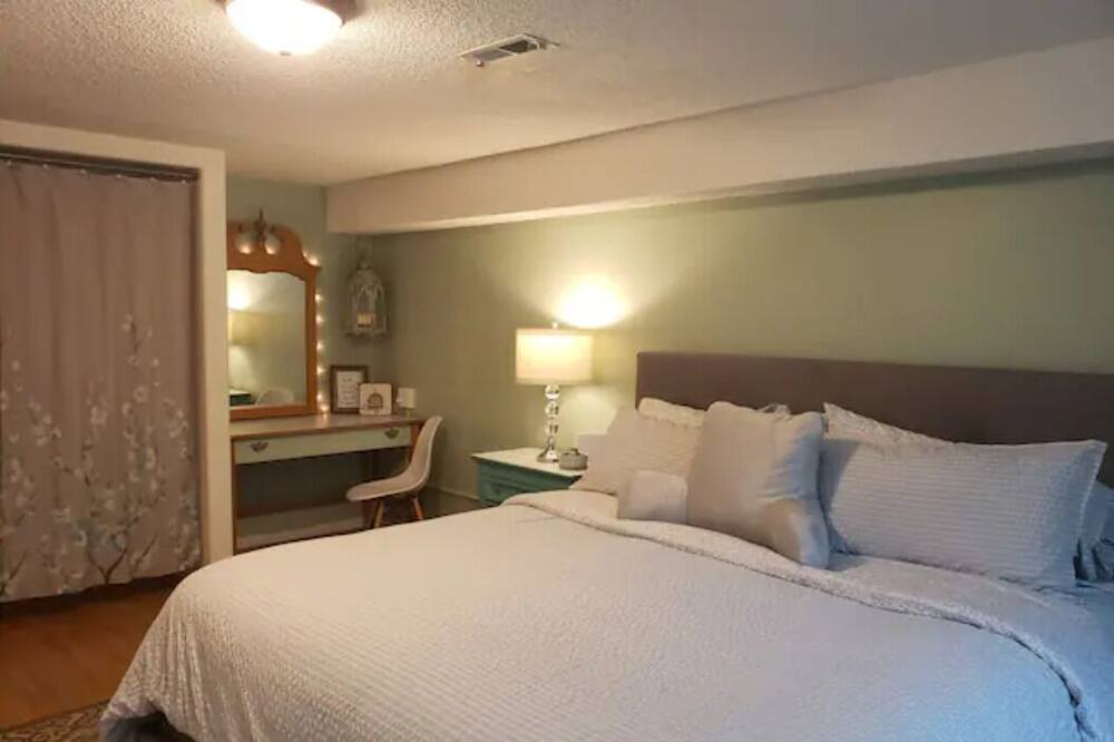 Photo of Bedroom in Altamont