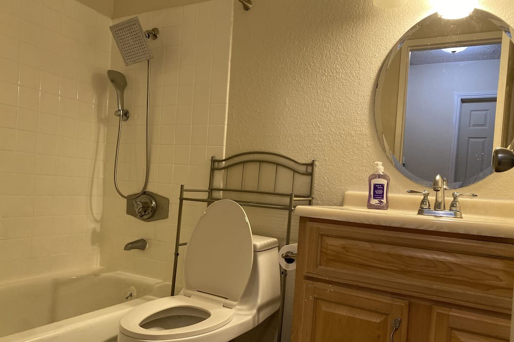 Photo of Bathroom in Serramonte
