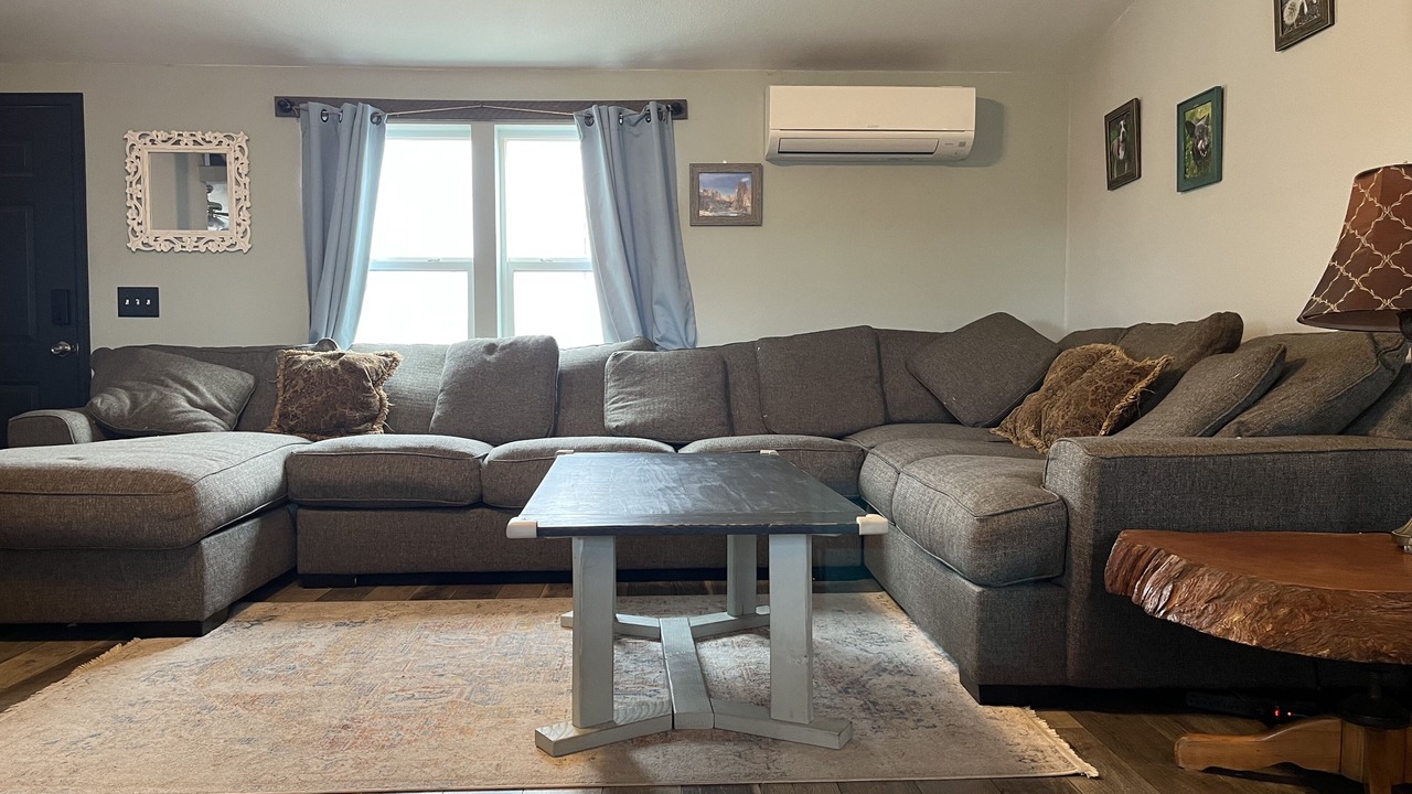 Photo of Livingroom in Terrebonne