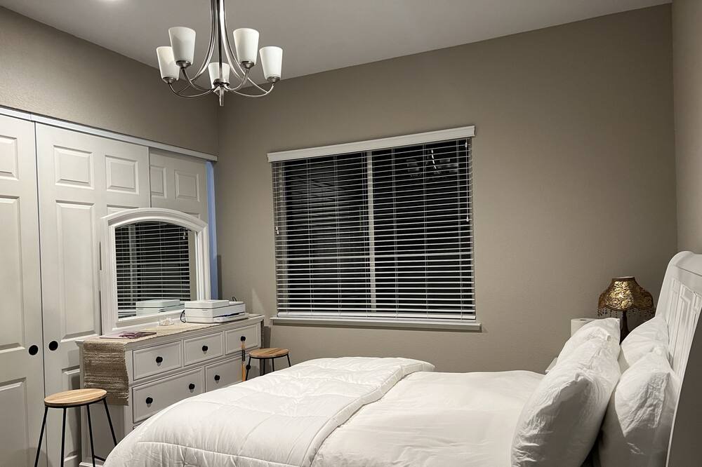 Photo of Bedroom in Brentwood