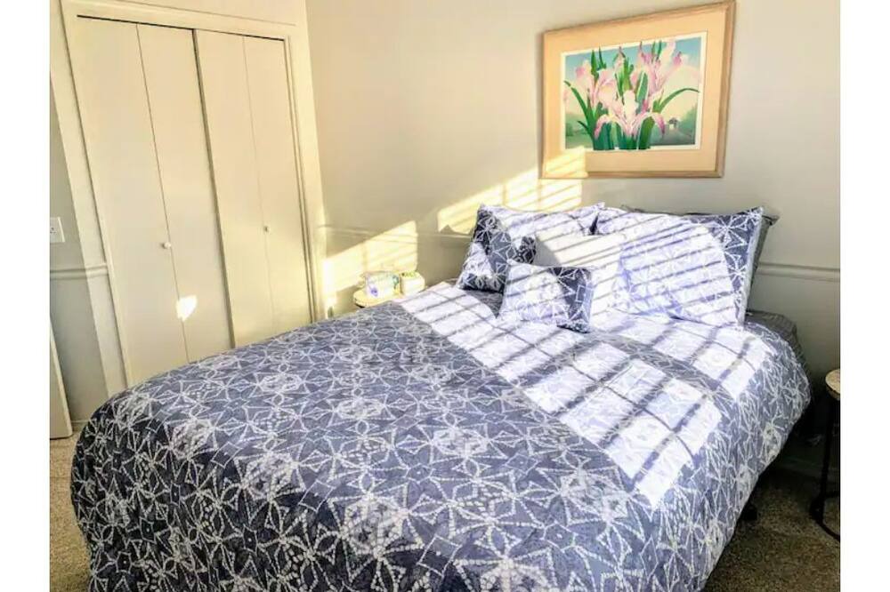 Photo of Bedroom in Eureka