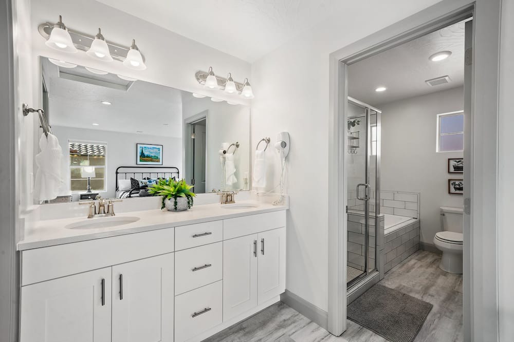 Photo of Bathroom in Washington