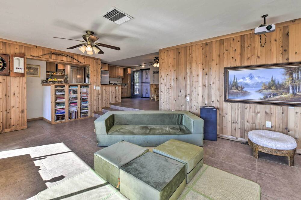 Photo of Bedroom in Queen Valley