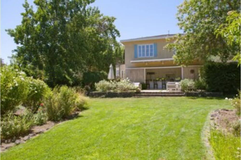 Photo of Outdoor in Yountville