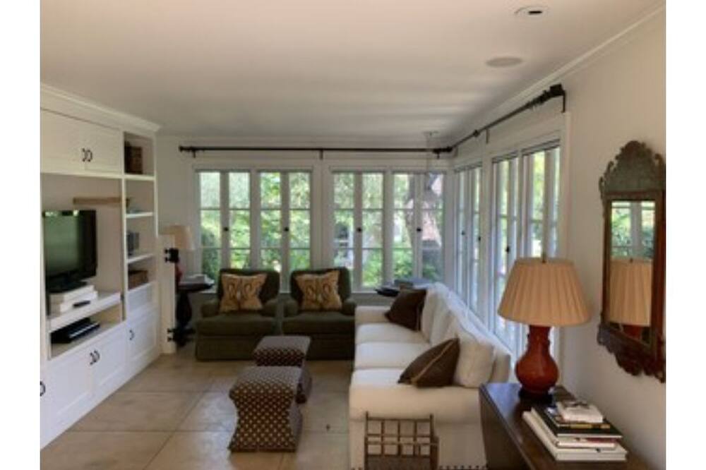 Photo of Livingroom in Yountville
