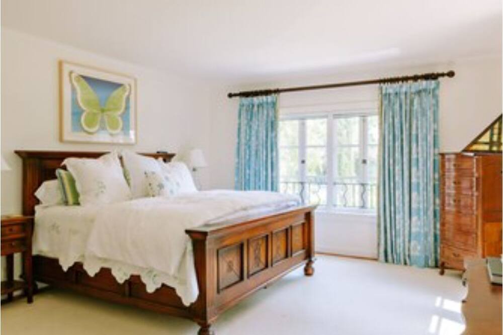 Photo of Bedroom in Yountville