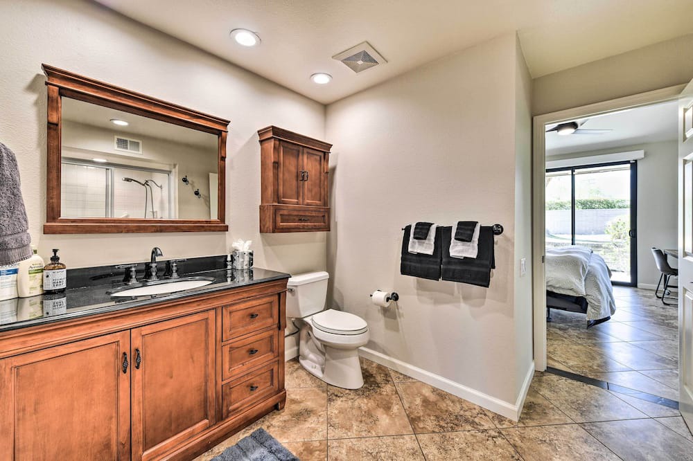 Photo of Bathroom in Sunrise Vista Chino