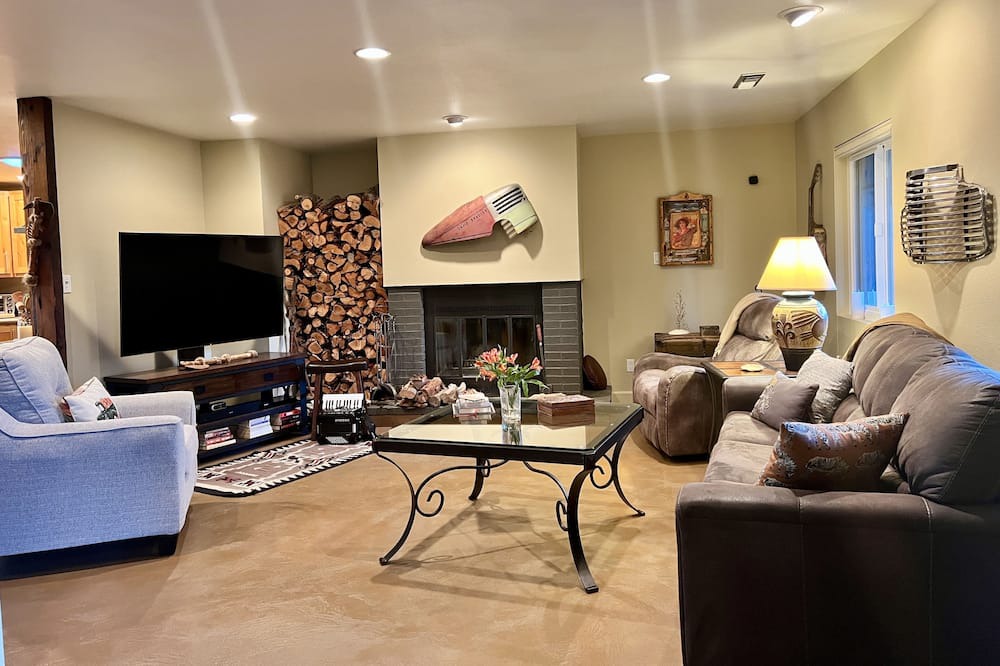 Photo of Livingroom in Prescott Country Club