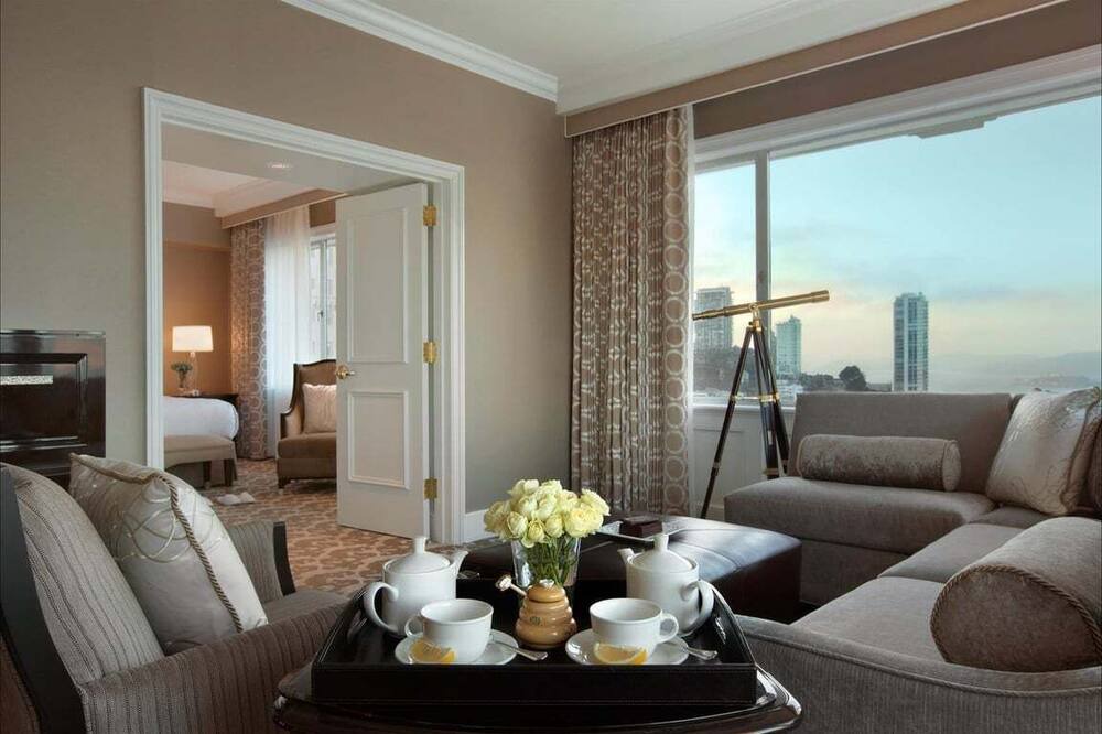 Photo of Livingroom in Nob Hill