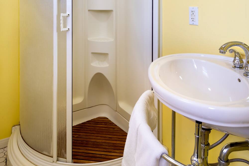 Photo of Bathroom in Morongo Valley