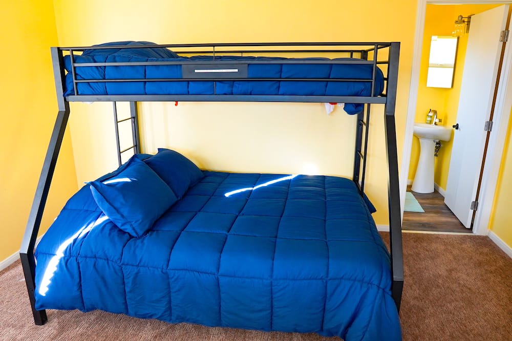 Photo of Bedroom in Morongo Valley