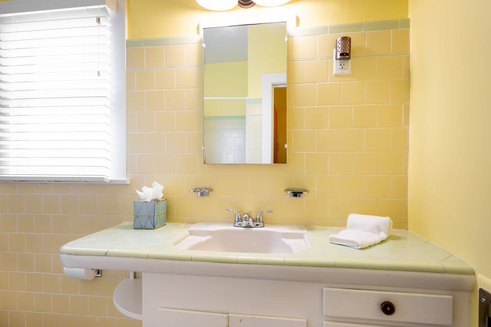 Photo of Bathroom in Morongo Valley
