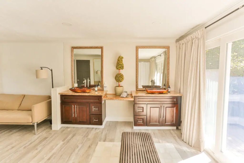 Photo of Bathroom in Beaver