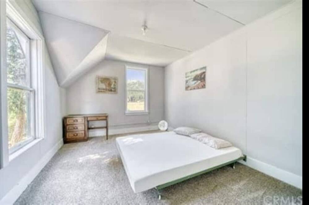 Photo of Bedroom in Taylorsville