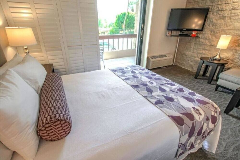 Photo of Bedroom in Historic Tennis Club
