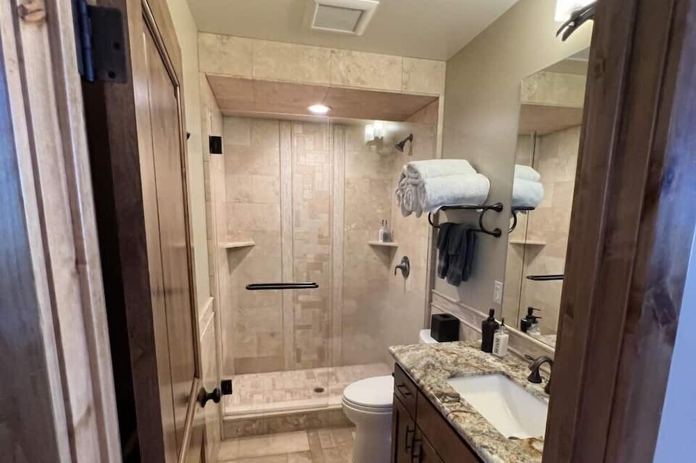 Photo of Bathroom in Al Tahoe