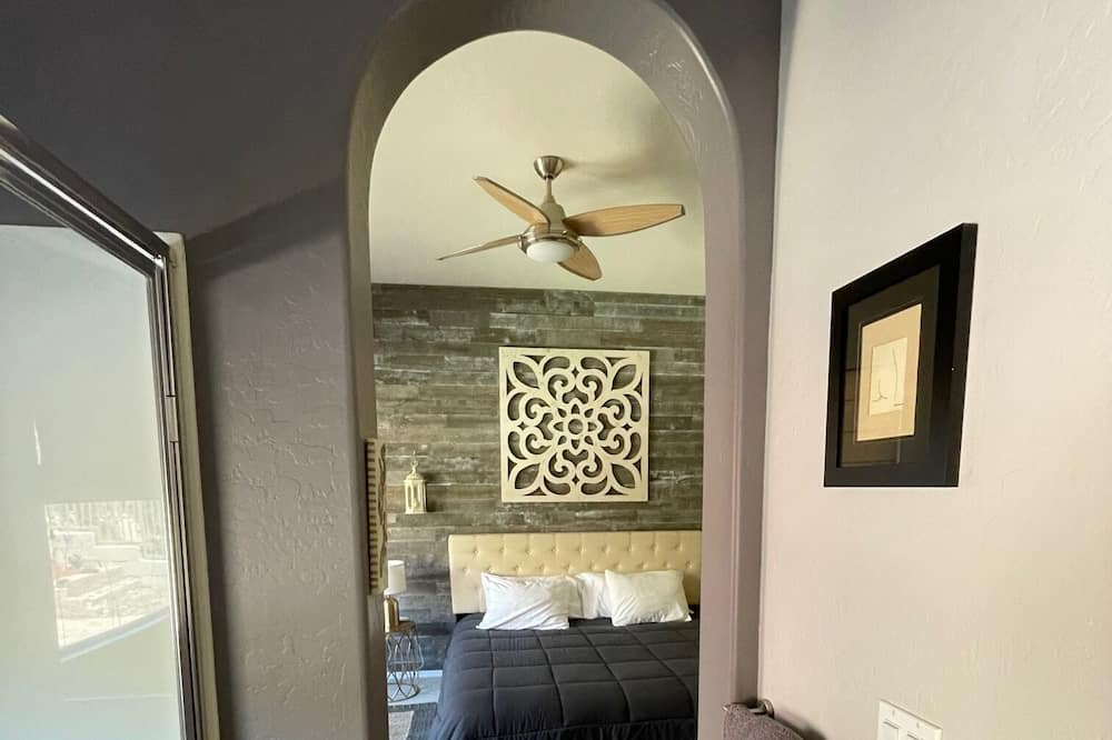 Photo of Bedroom in Foothills Reserve