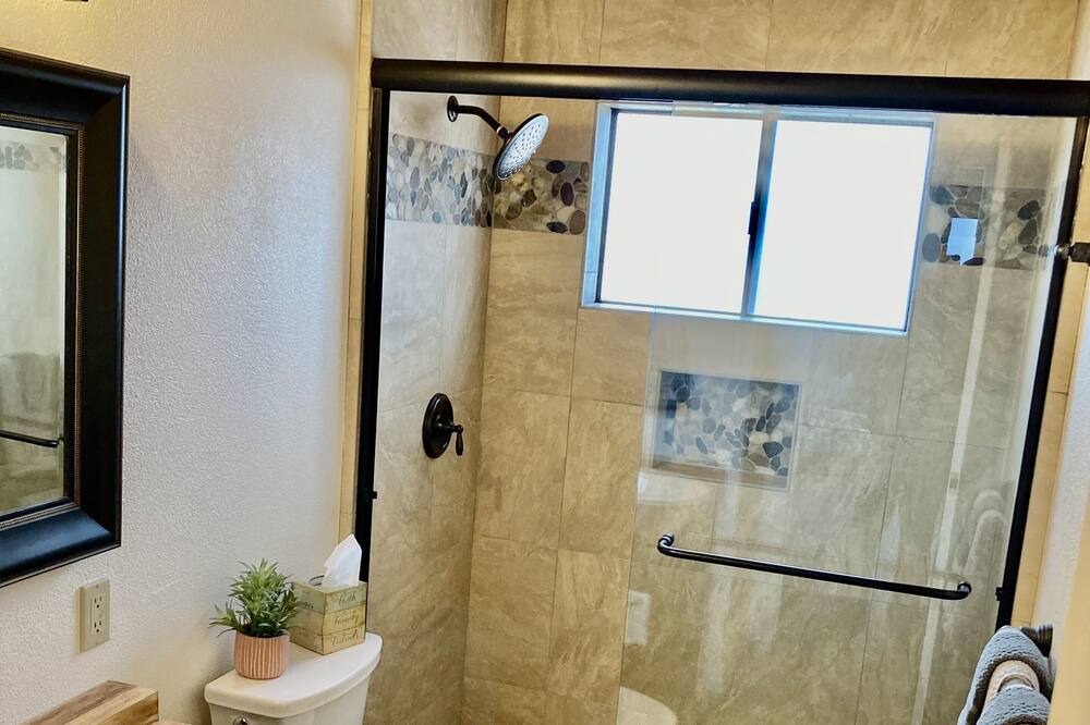 Photo of Bathroom in Ahwahnee