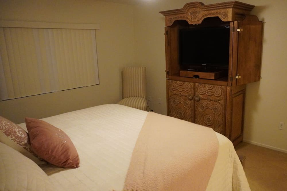Photo of Bedroom in Coachella