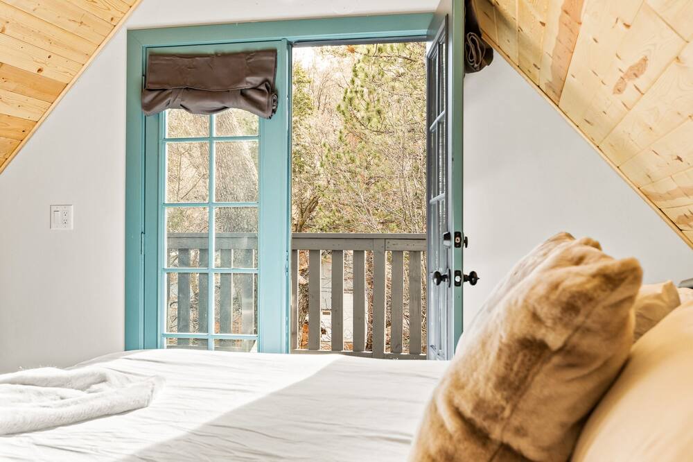 Photo of Bedroom in Patton