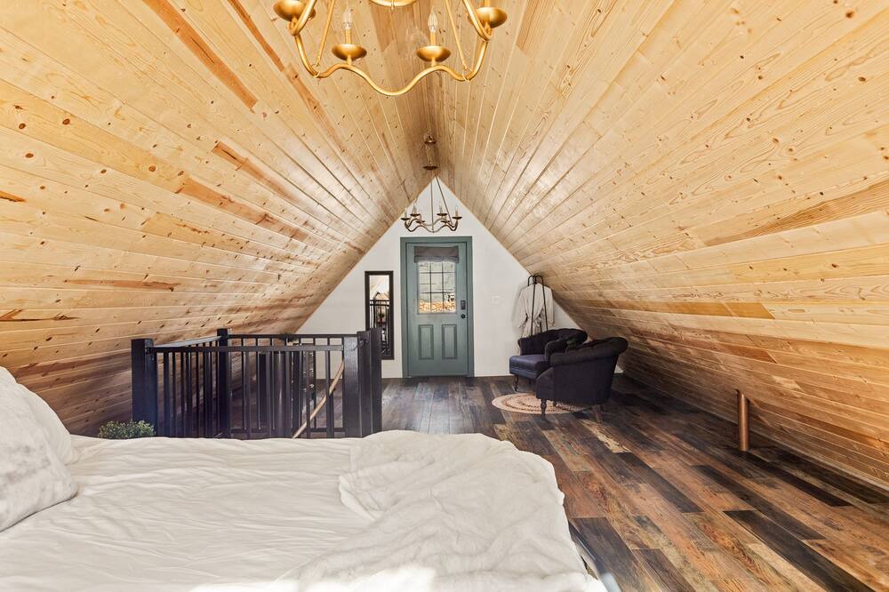 Photo of Bedroom in Patton