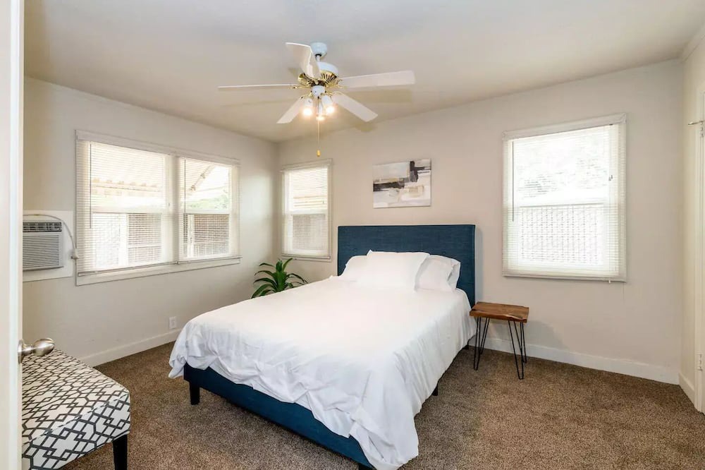 Photo of Bedroom in Roosevelt