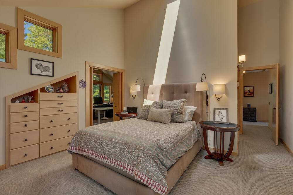 Photo of Bedroom in Comstock Acres