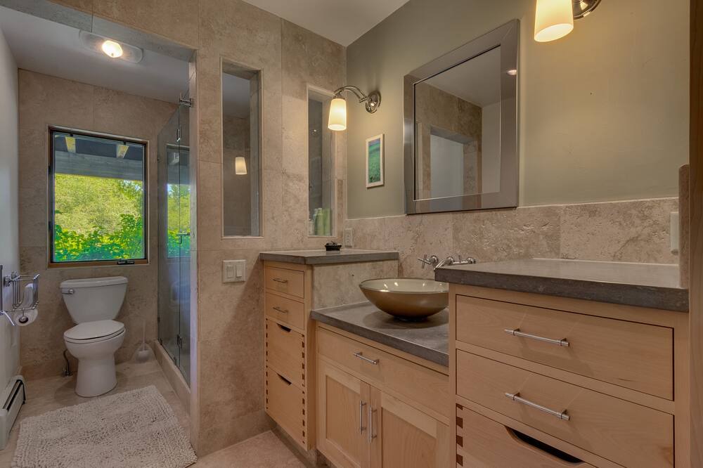 Photo of Bathroom in Comstock Acres