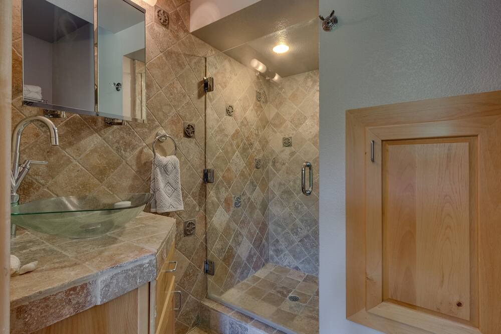 Photo of Bathroom in Comstock Acres