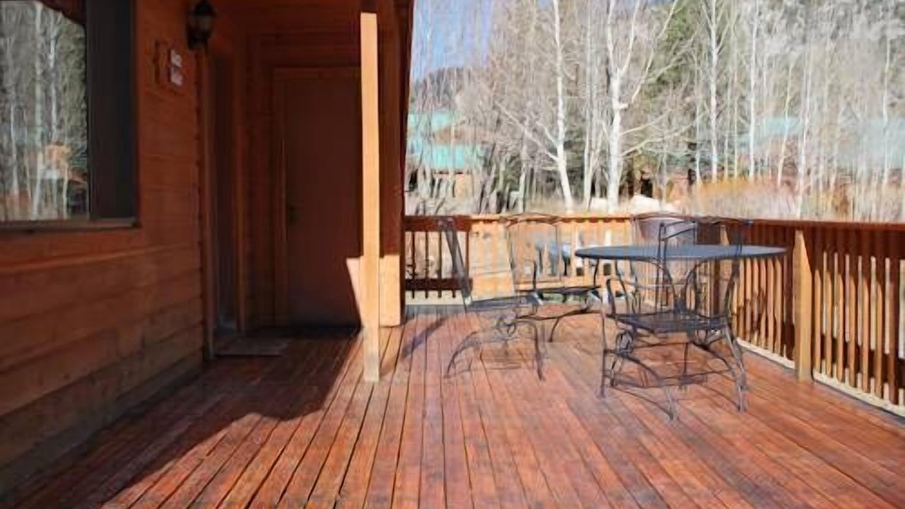Photo of Patio Balcony in June Lake